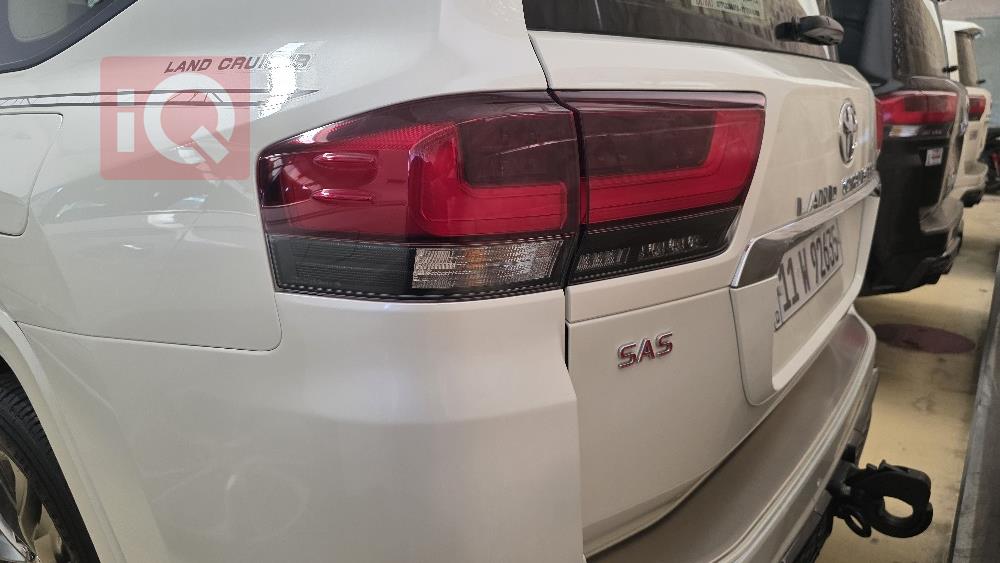 تويوتا لاندكروزر